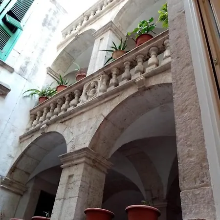 Le Bifore 4* מולפטה