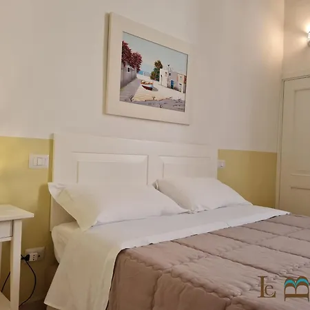 לינה וארוחת בוקר Le Bifore 4*