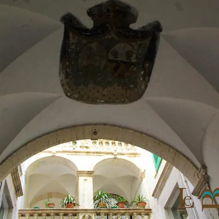 Le Bifore 住宿加早餐酒店 莫尔费塔