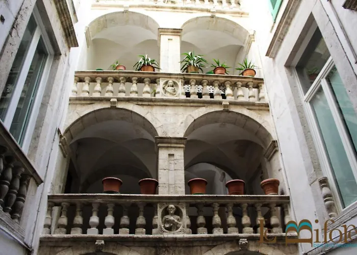 Bed & Breakfast Le Bifore 4*